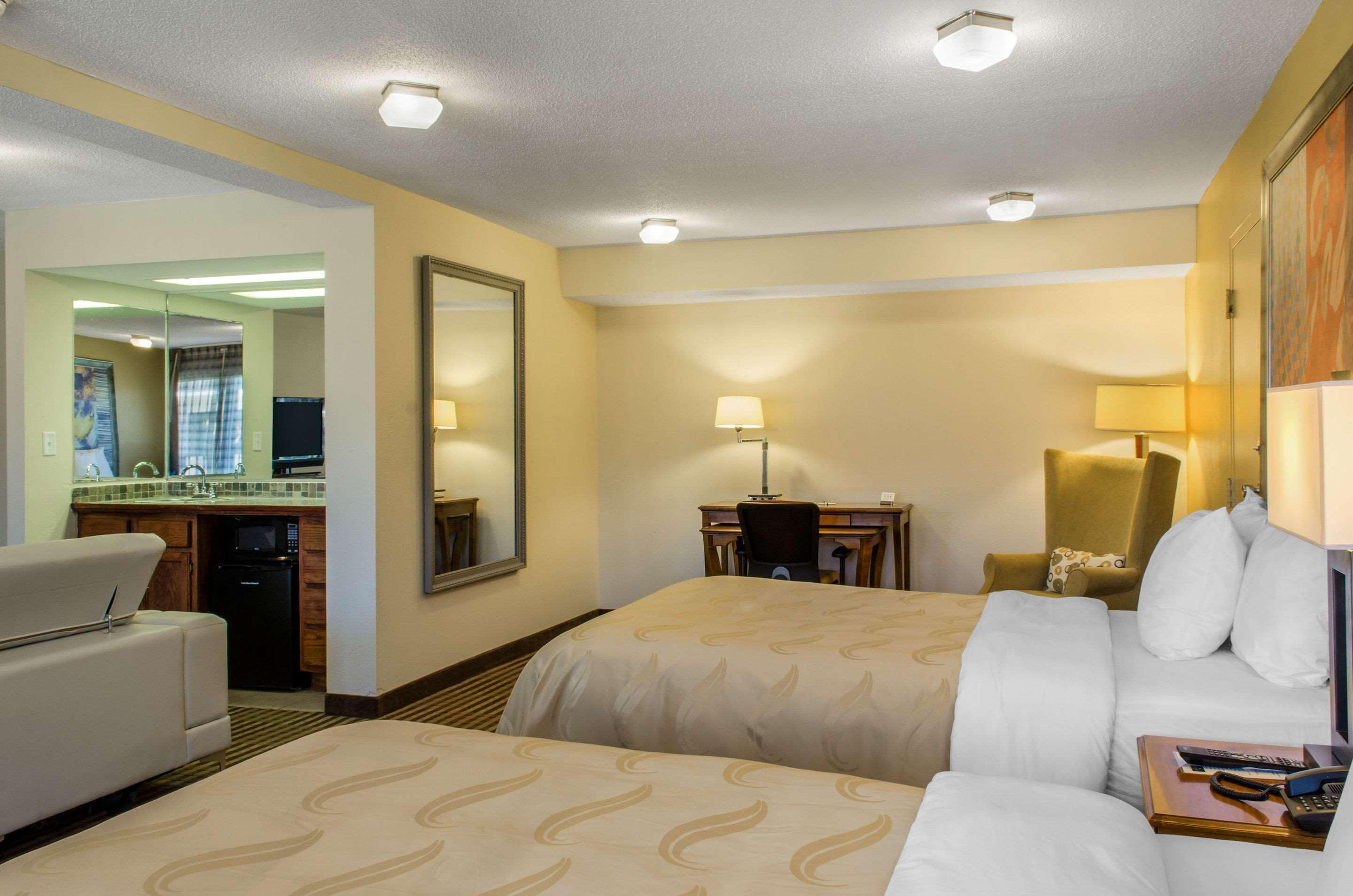 Quality Inn & Suites Laurel Εξωτερικό φωτογραφία